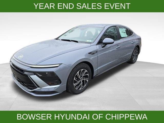 2026 Hyundai Sonata Hybrid Blue's photo