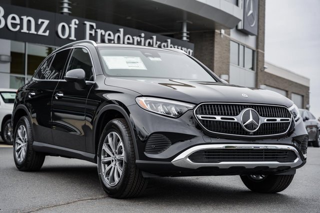 2026 Mercedes-Benz GLC Base's photo