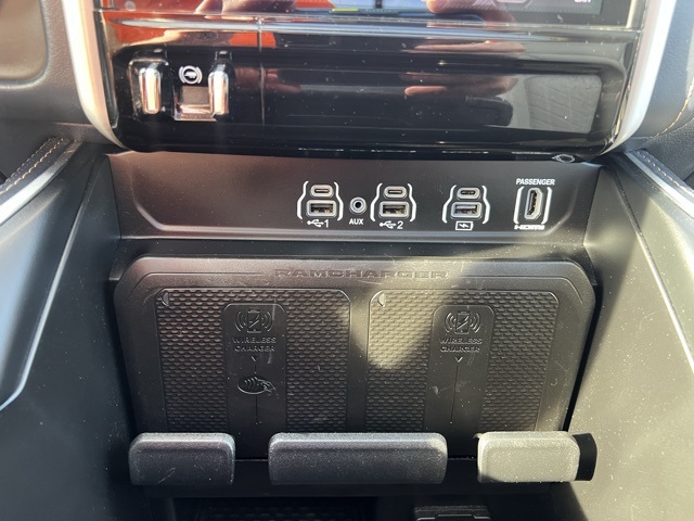 2025 Ram 1500 photo 17