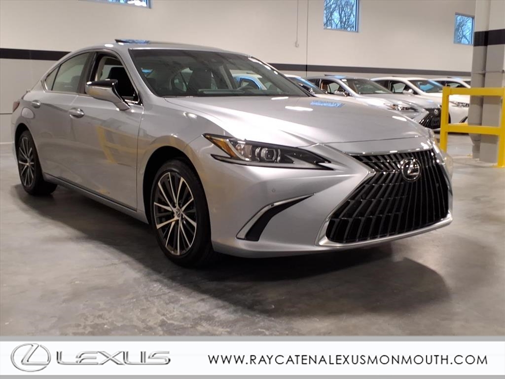 2025 Lexus ES 350's photo