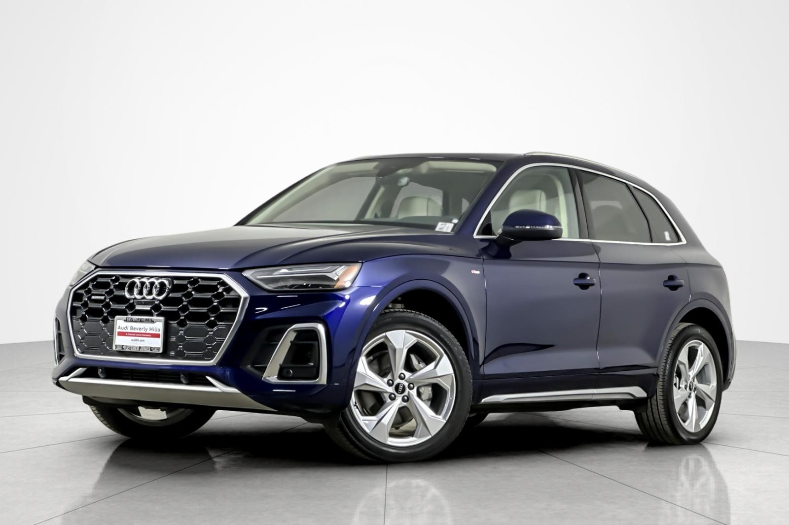 2023 Audi Q5 Premium Plus's photo