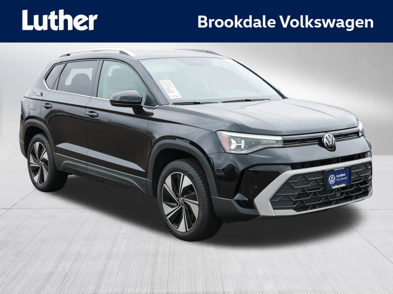 2025 Volkswagen Taos SE's photo