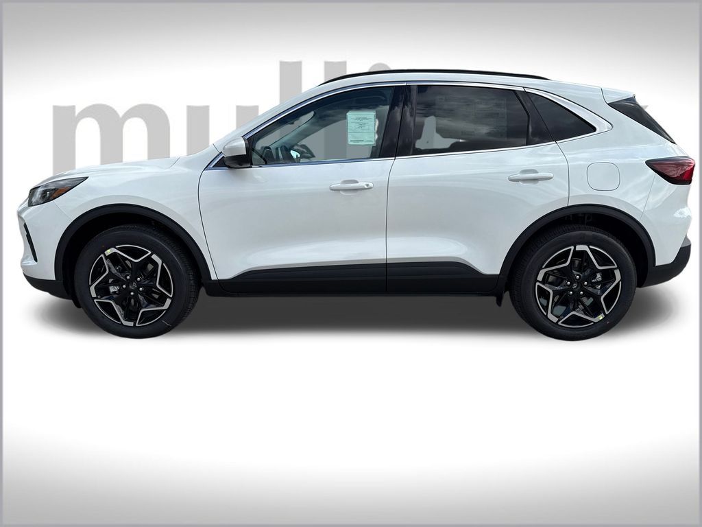 2026 Ford Escape Hybrid Platinum photo 2