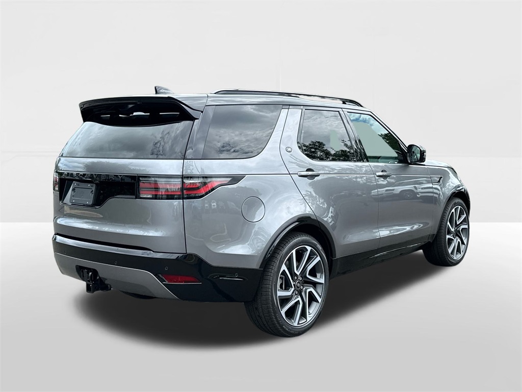 2025 Land Rover Discovery SE photo 2