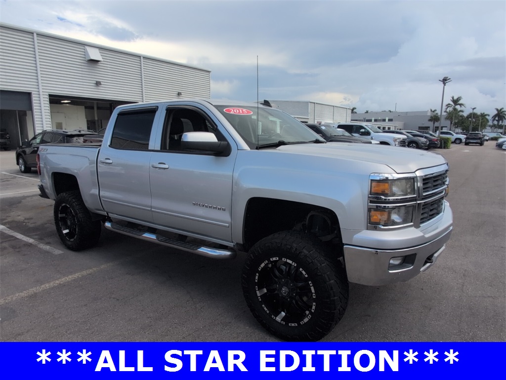 2015 Chevrolet Silverado 1500 LT photo 2
