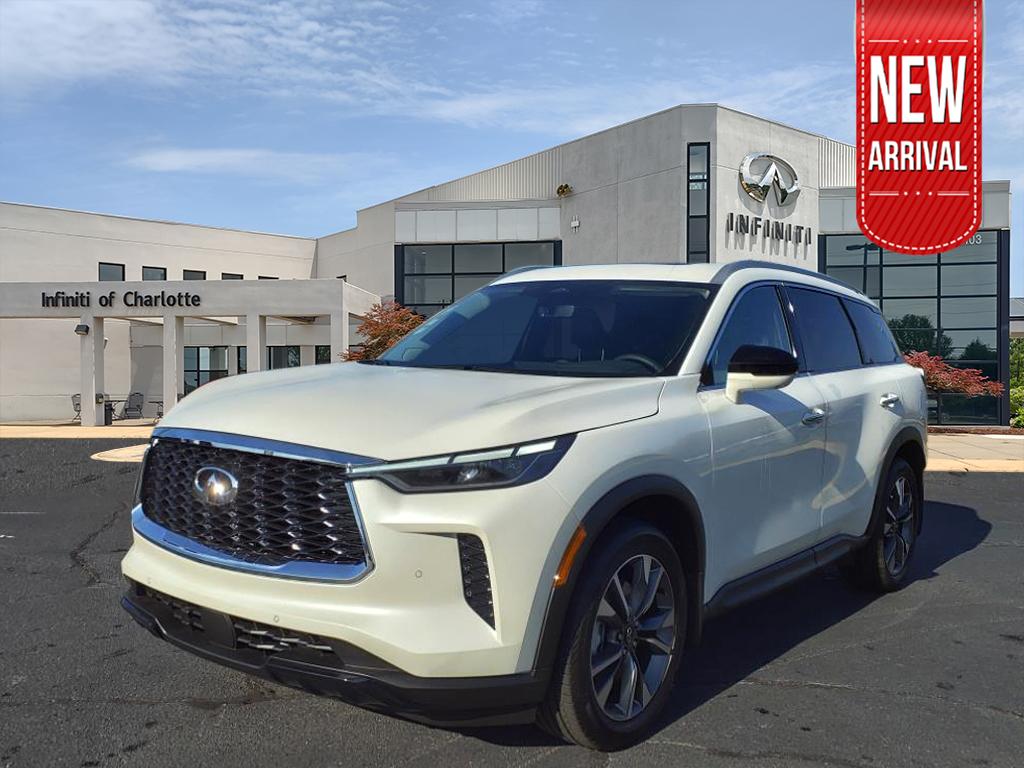 2025 INFINITI QX60 LUXE's photo