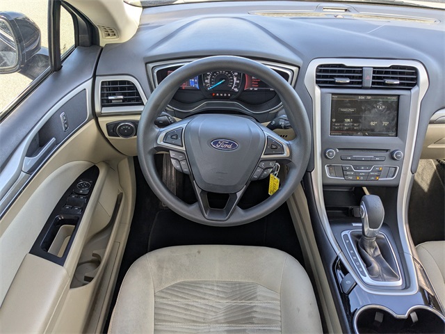 2016 Ford Fusion SE photo 14