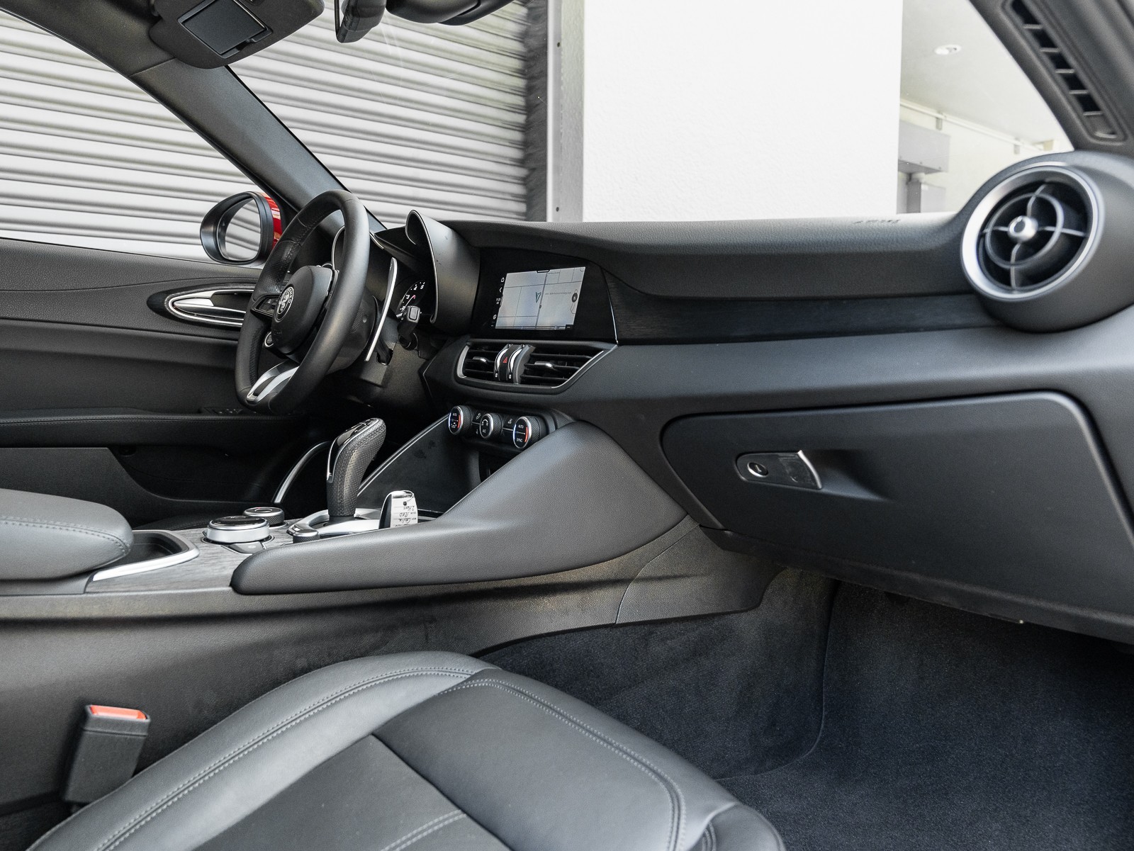 2023 Alfa Romeo Giulia SPRINT photo 2