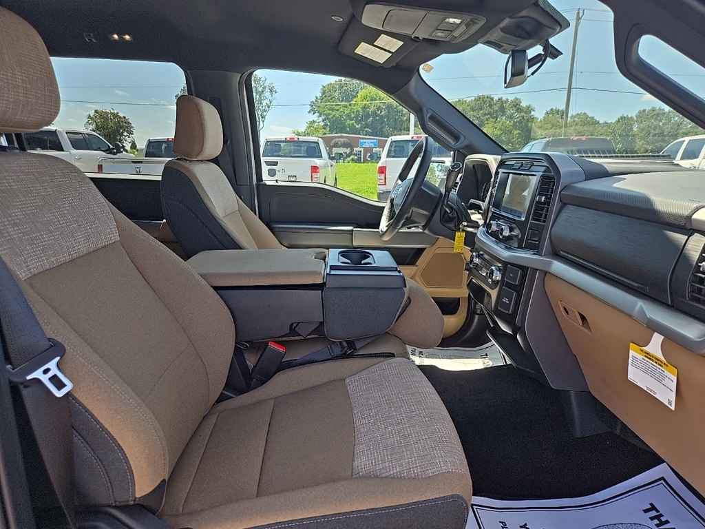 2023 Ford F-150 XLT photo 12