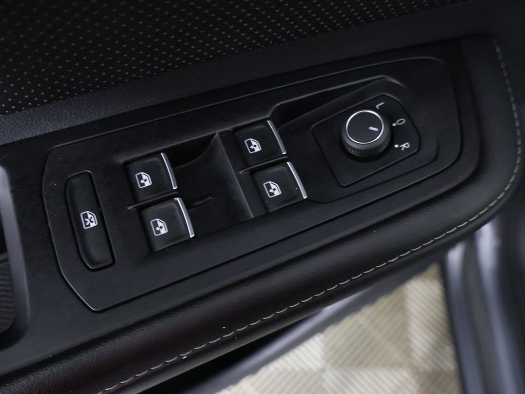 2024 Volkswagen Atlas SE Technology photo 32