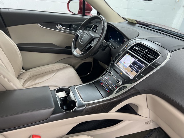 2019 Lincoln Nautilus Reserve photo 20