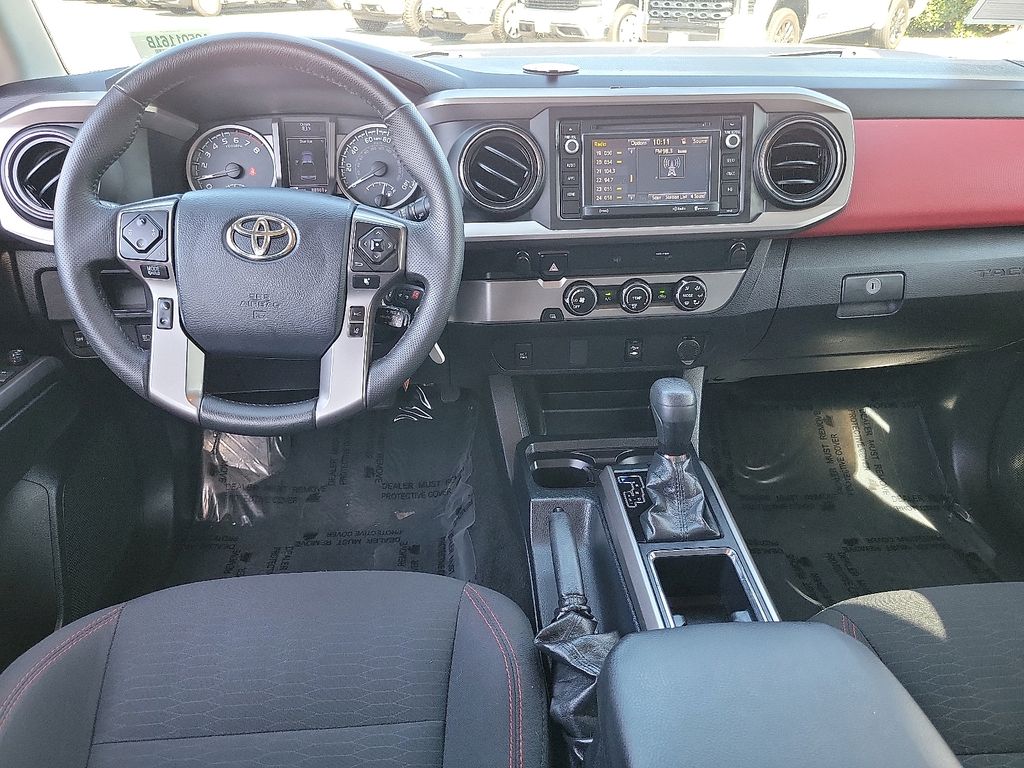 2019 Toyota Tacoma SR5 photo 4