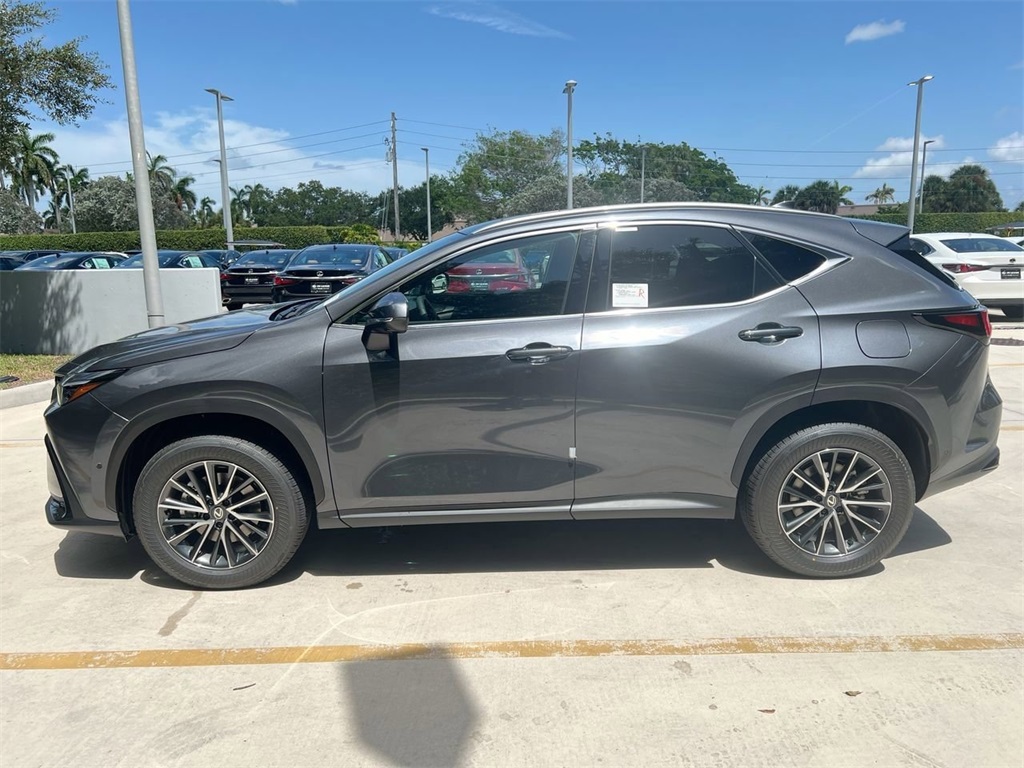 2026 Lexus NX 350h Luxury AWD photo 4