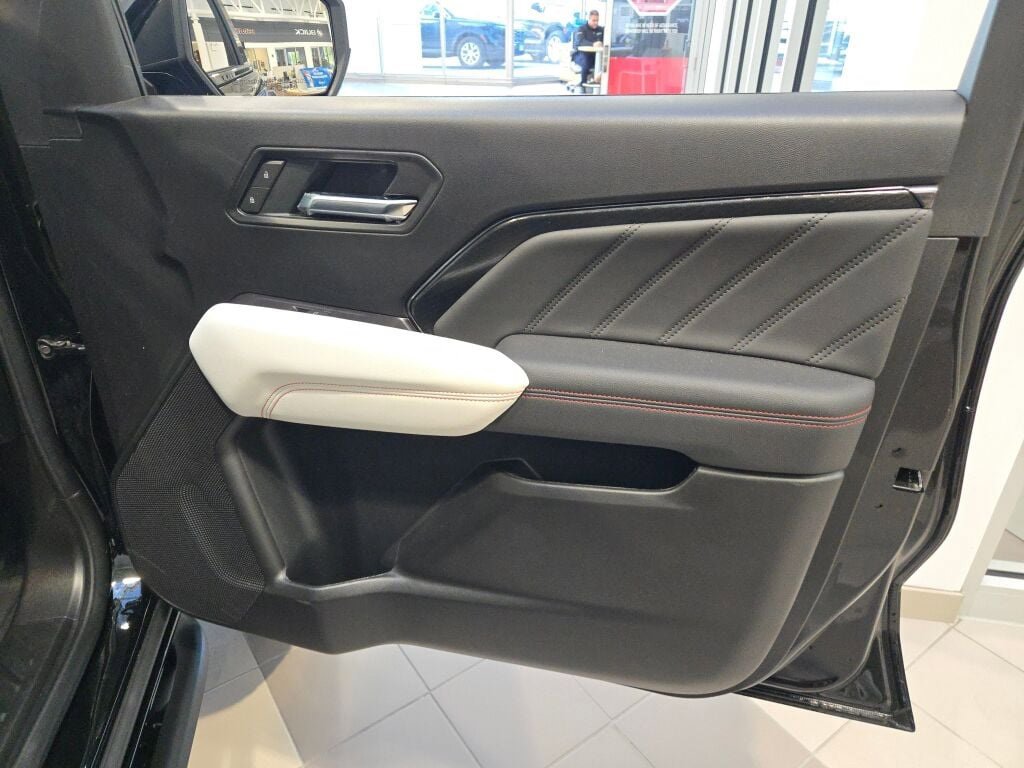 2026 Gmc Canyon AT4X photo 5