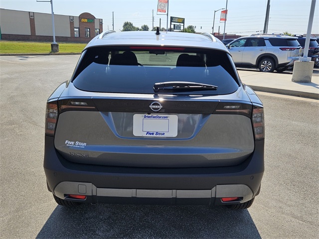 2026 Nissan Kicks SV photo 9