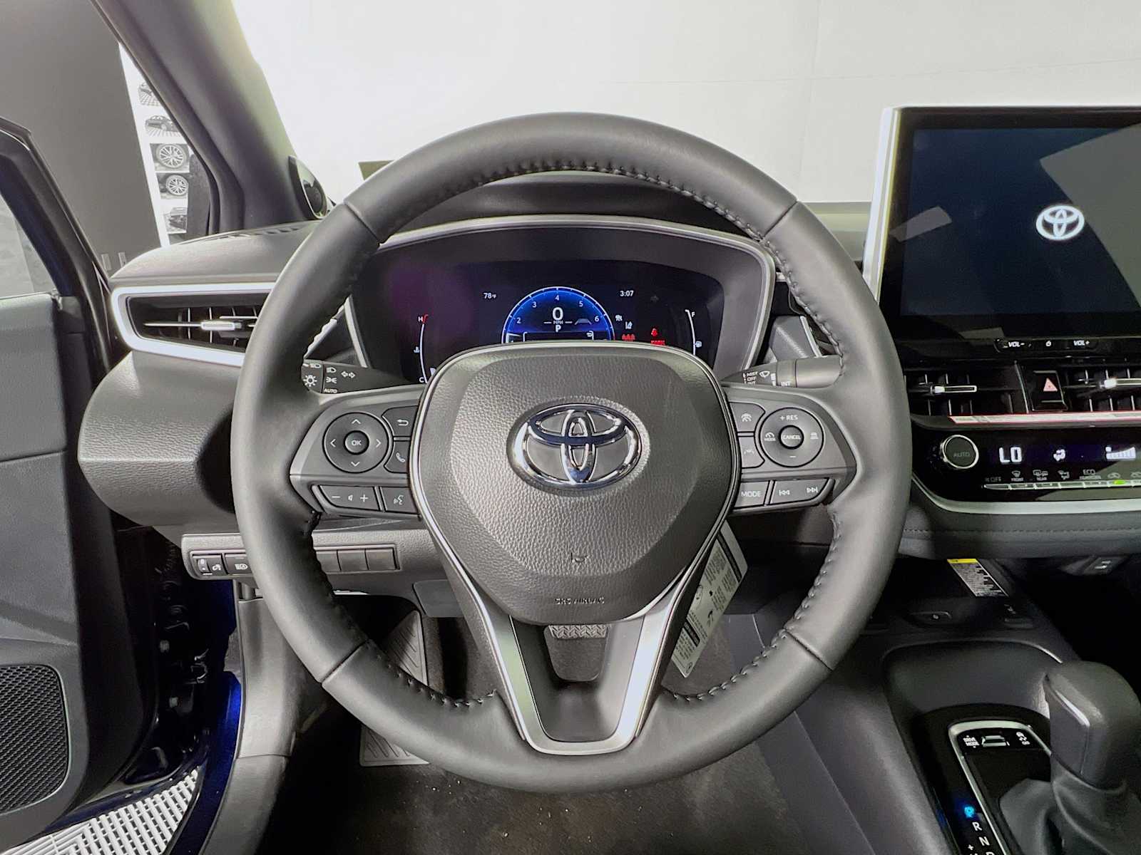 2025 Toyota Corolla XSE photo 6
