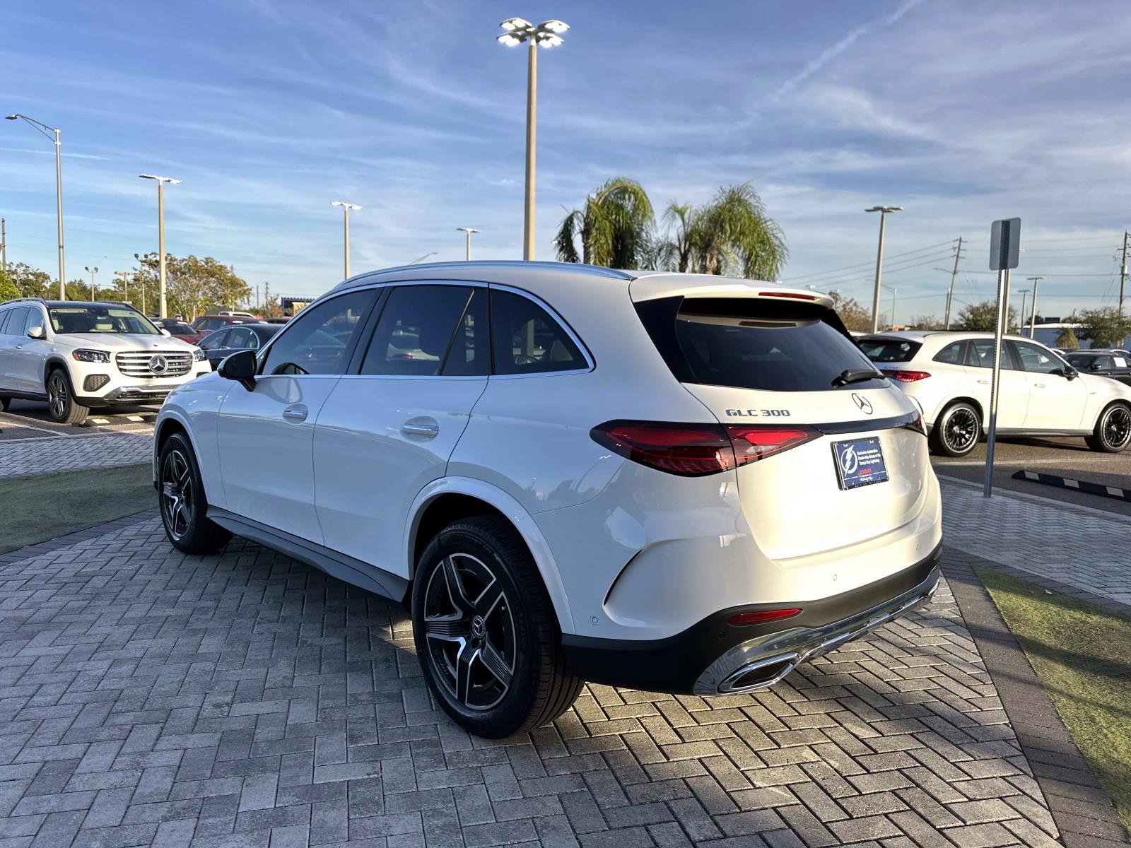 2026 Mercedes Benz GLC 300 photo 4