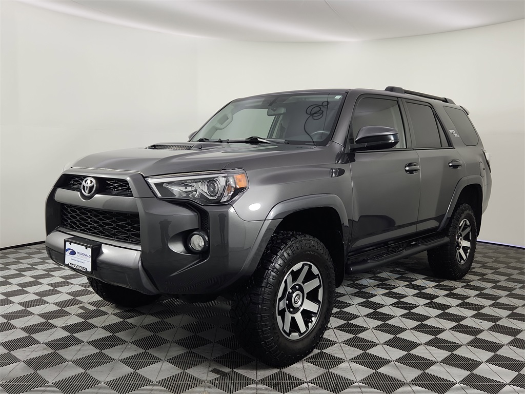 2019 Toyota 4Runner TRD Off-Road's photo