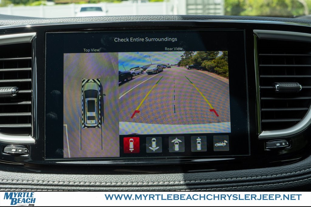 2026 Chrysler Pacifica photo 20
