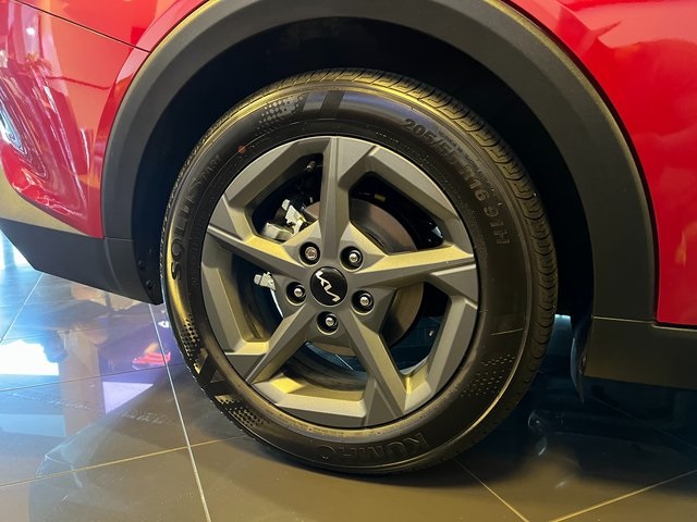 2025 Kia K4 LXS photo 4