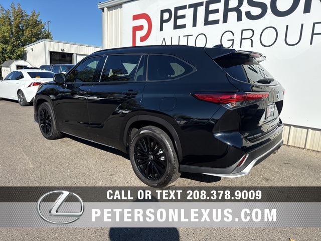 2023 Toyota Highlander L photo 7