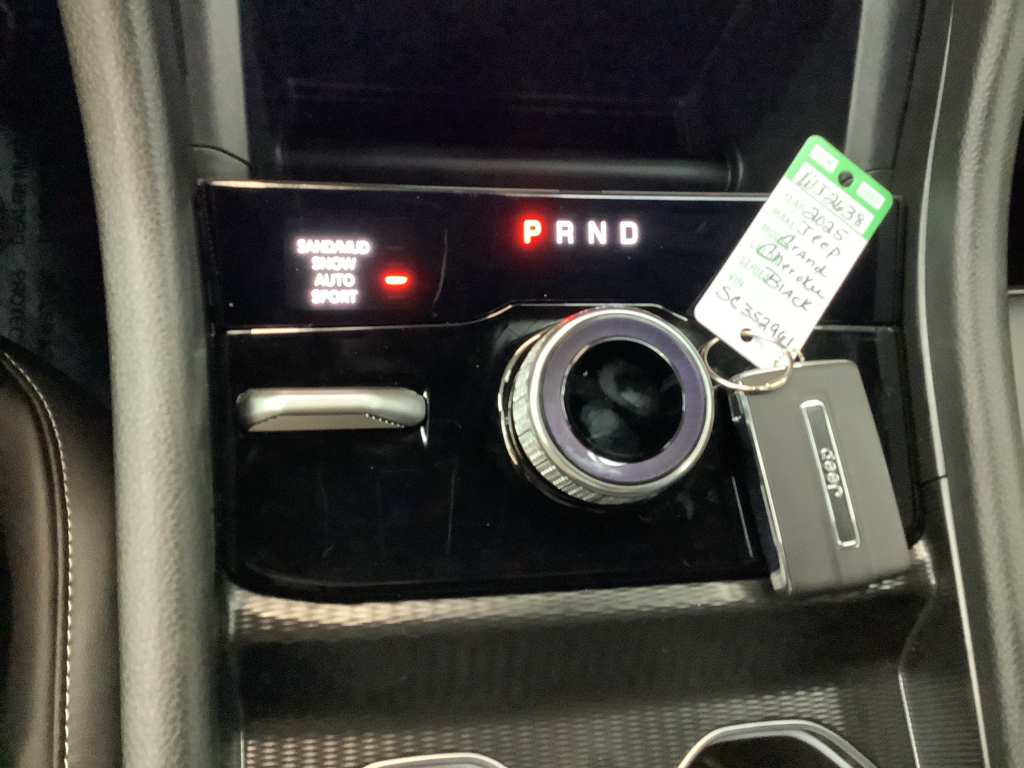 2025 Jeep Grand Cherokee Limited photo 20