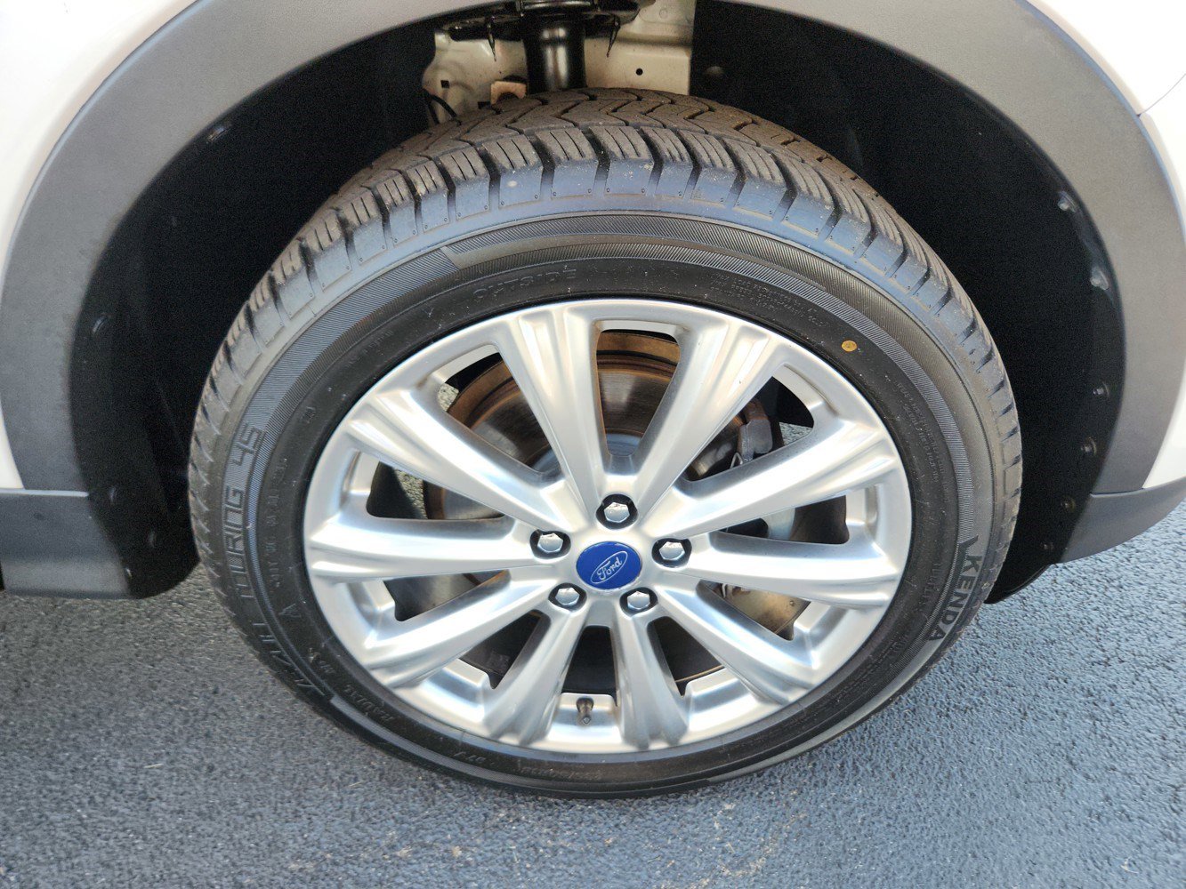2017 Ford Escape Titanium photo 43