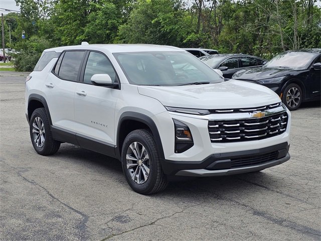 2026 Chevrolet Equinox LT photo 2
