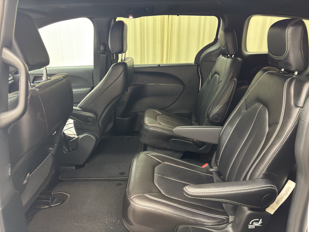 2026 Chrysler Pacifica photo 11