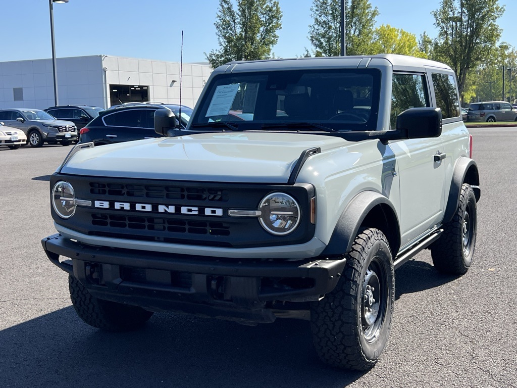 2023 Ford Bronco Black Diamond photo 3