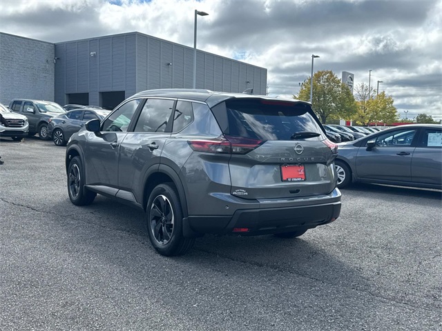 2026 Nissan Rogue SV photo 4