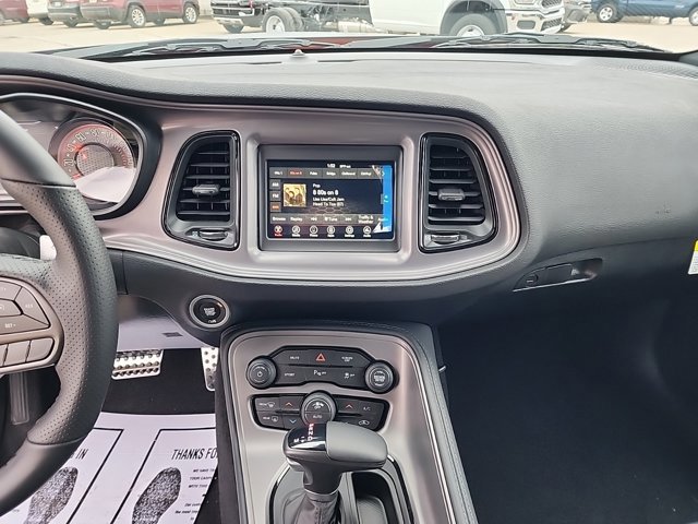 2023 Dodge Challenger R/T photo 4