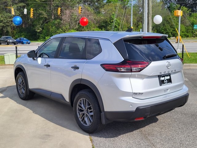 2025 Nissan Rogue S photo 4