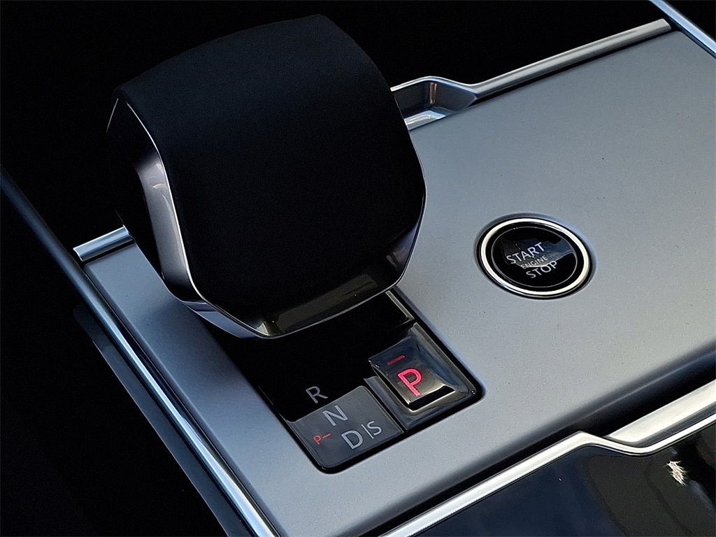 2025 Land Rover Range Rover Autobiography photo 13