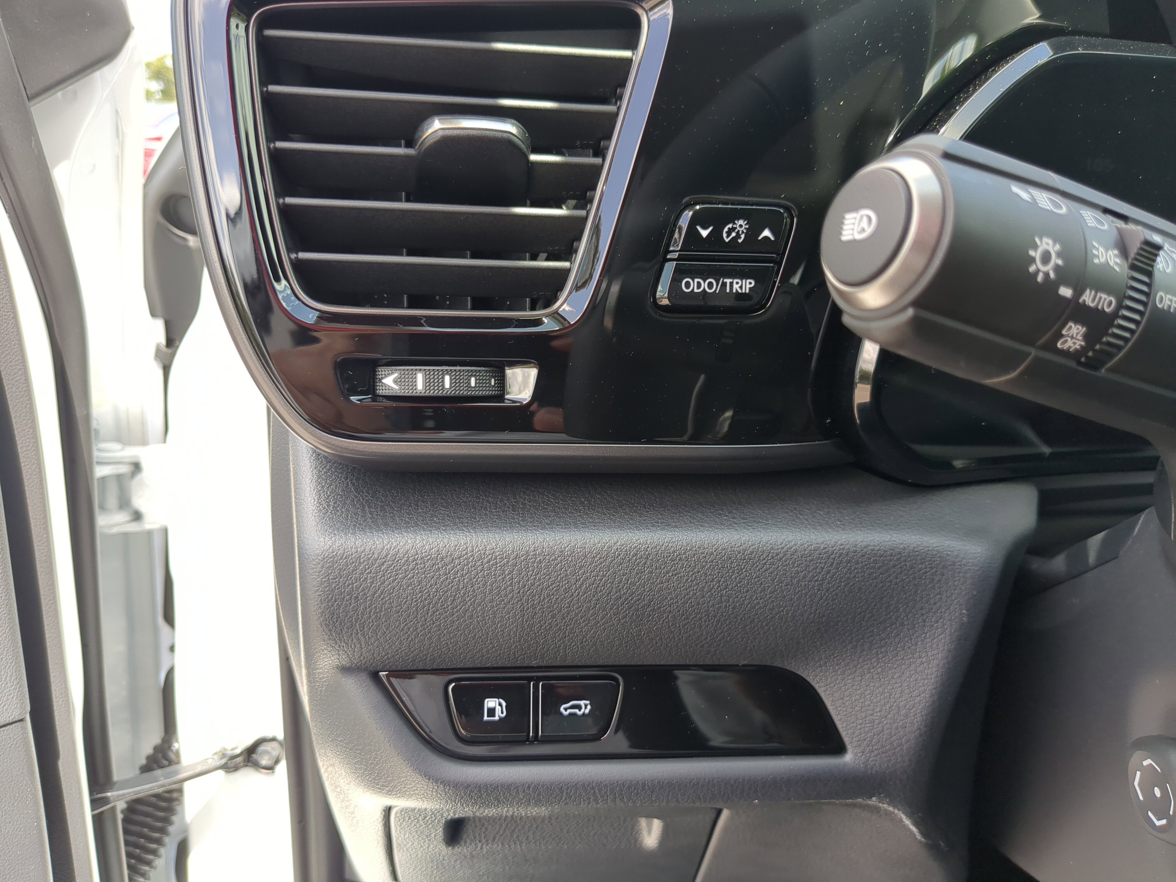 2026 Lexus NX 350 Premium photo 18