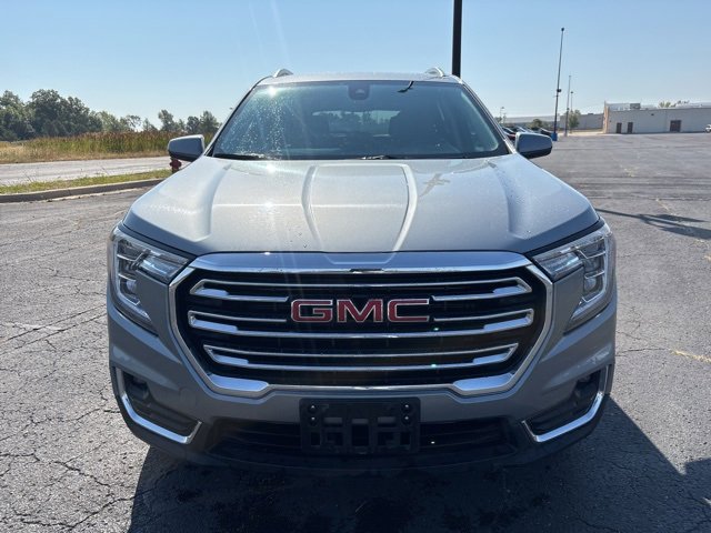 2024 Gmc Terrain SLT photo 2