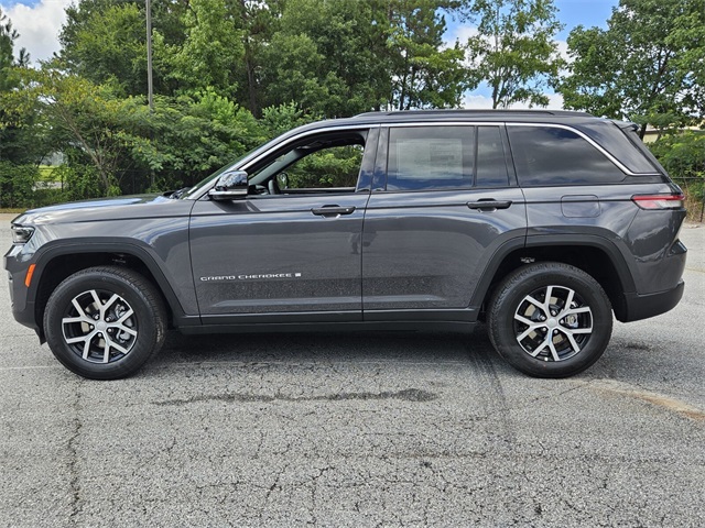 2025 Jeep Grand Cherokee Limited photo 4