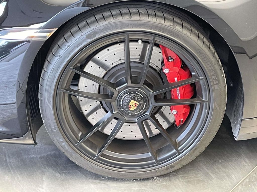 2023 Porsche 911 Targa 4 GTS photo 11