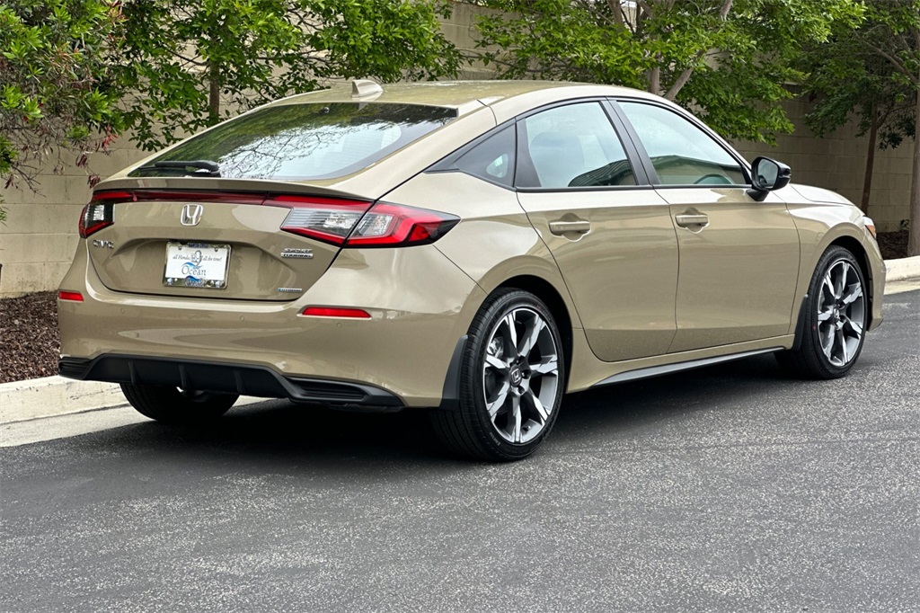 2025 Honda Civic Hatchback Hybrid Sport Touring photo 4