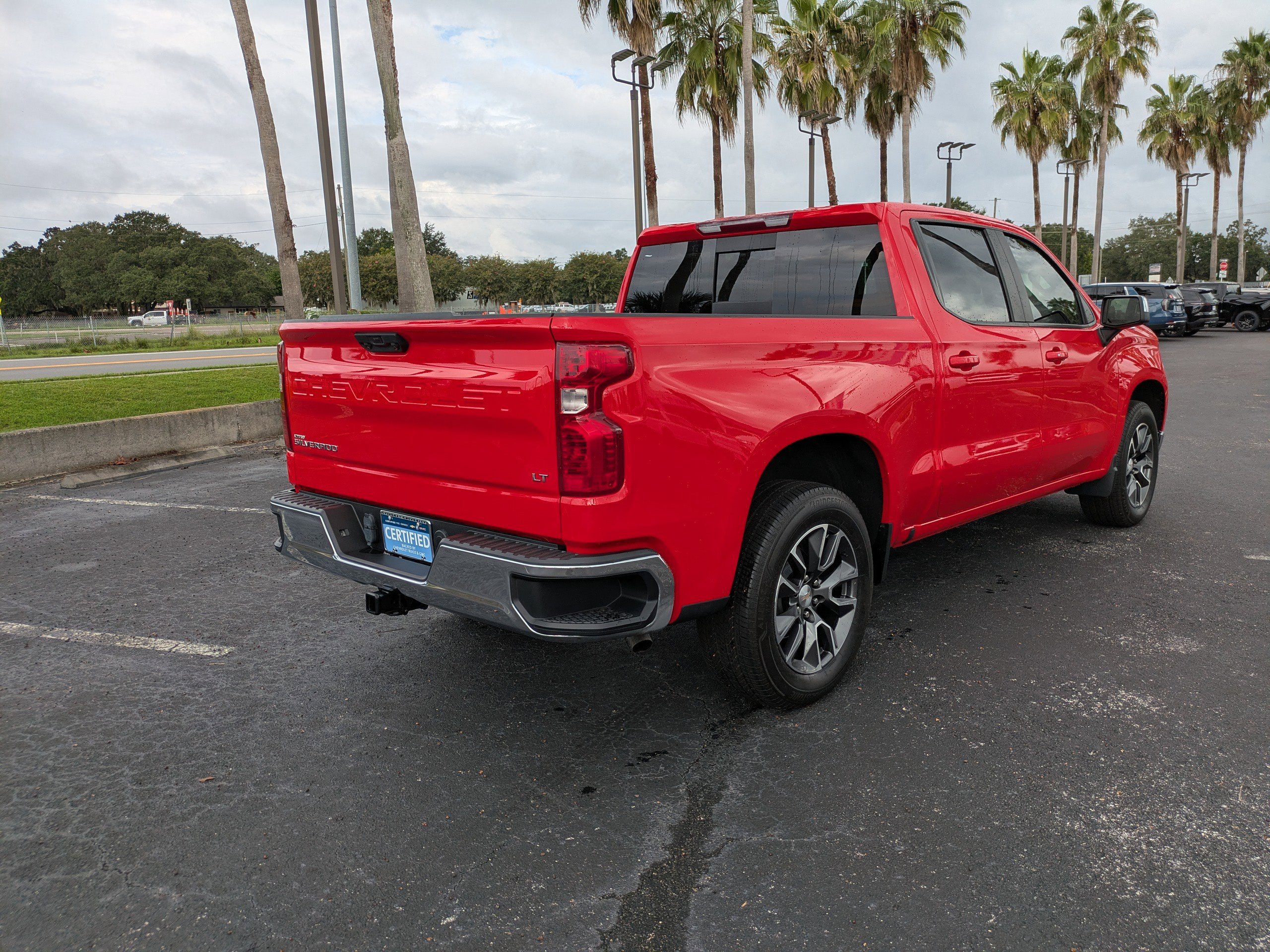 2022 Chevrolet Silverado 1500 LT photo 4