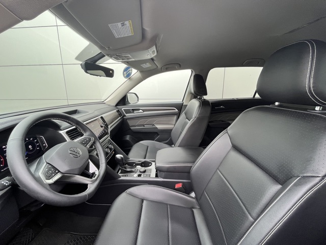 2022 Volkswagen Atlas SE Technology photo 2