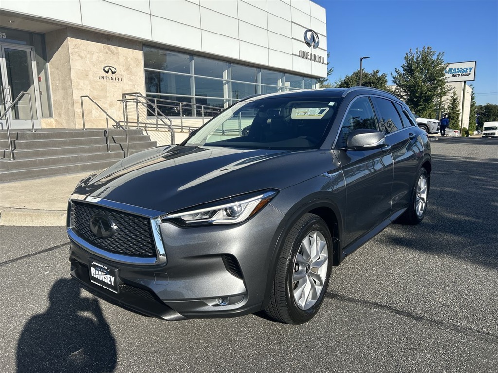 2020 Infiniti QX50 Luxe photo 3