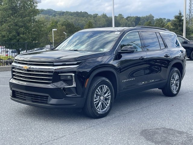 2026 Chevrolet Traverse photo 3