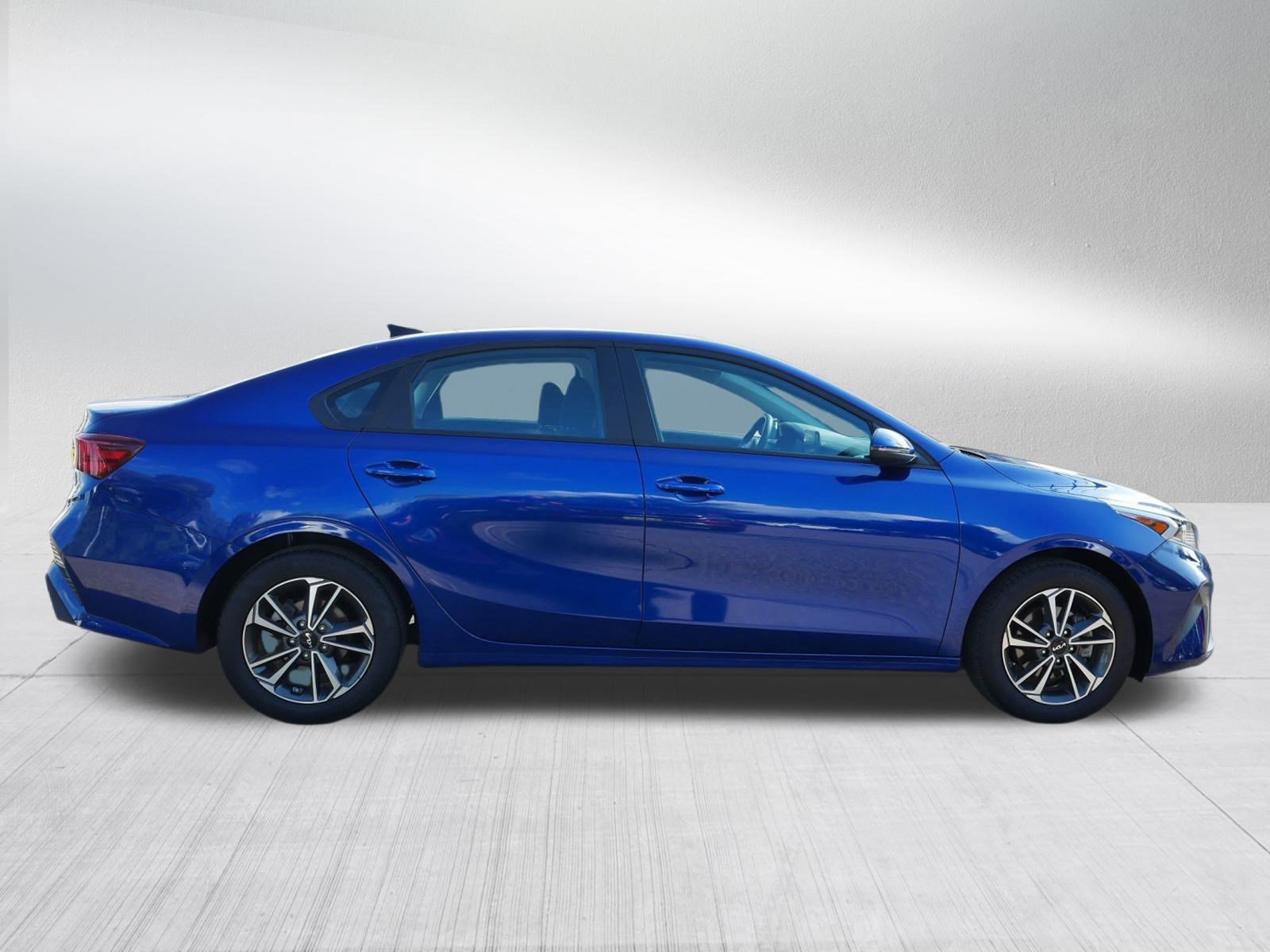 2023 Kia Forte LXS photo 8