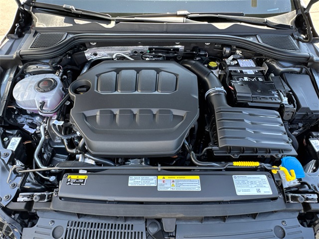 2025 Volkswagen Golf GTI Autobahn photo 11