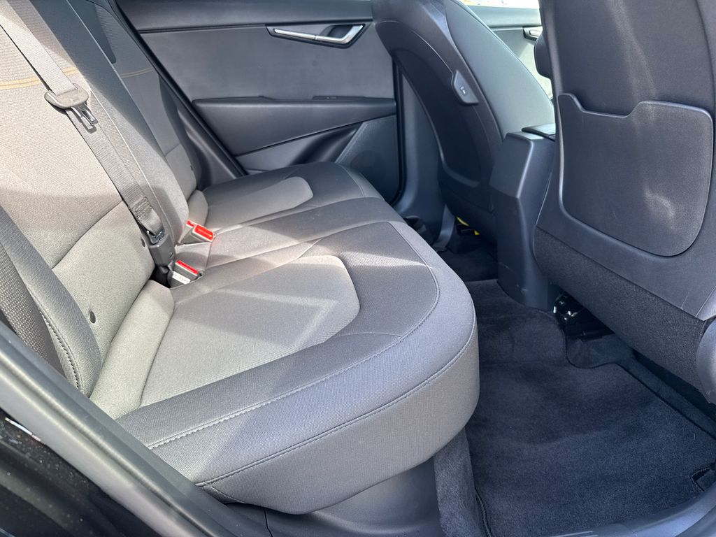 2024 Kia Niro LX photo 15