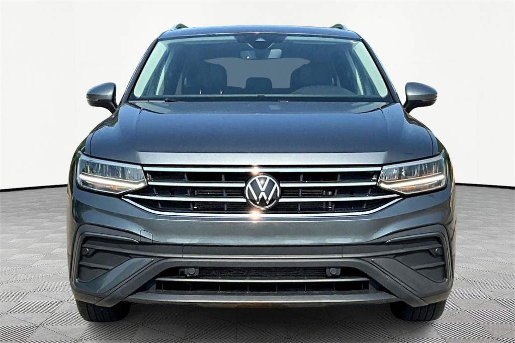 2022 Volkswagen Tiguan SE photo 3