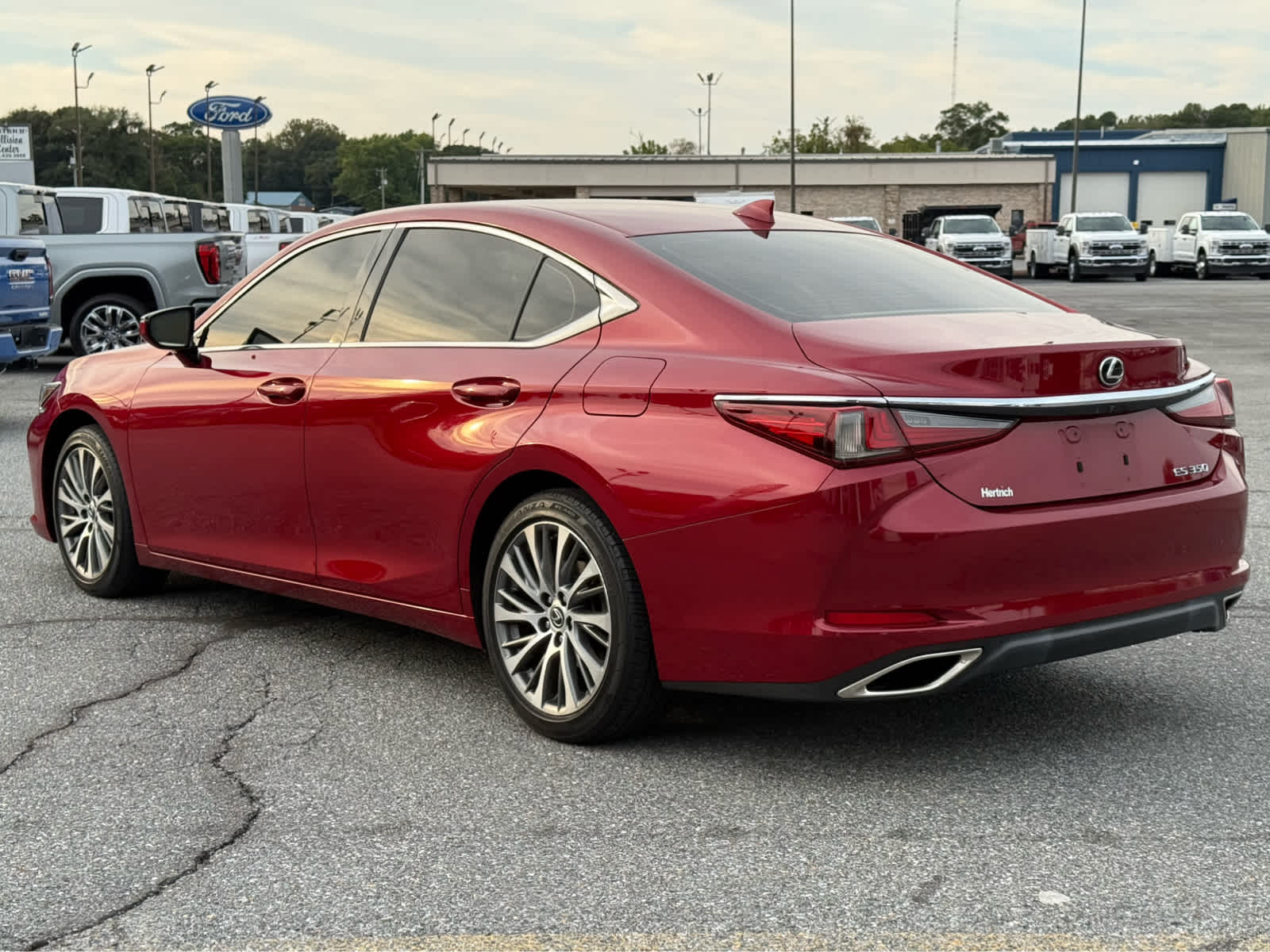 2019 Lexus ES 350 photo 4