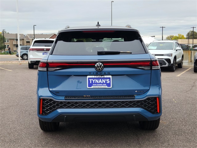 2025 Volkswagen Tiguan SE R-Line Black photo 4