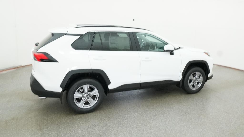 2025 Toyota RAV4 XLE photo 24